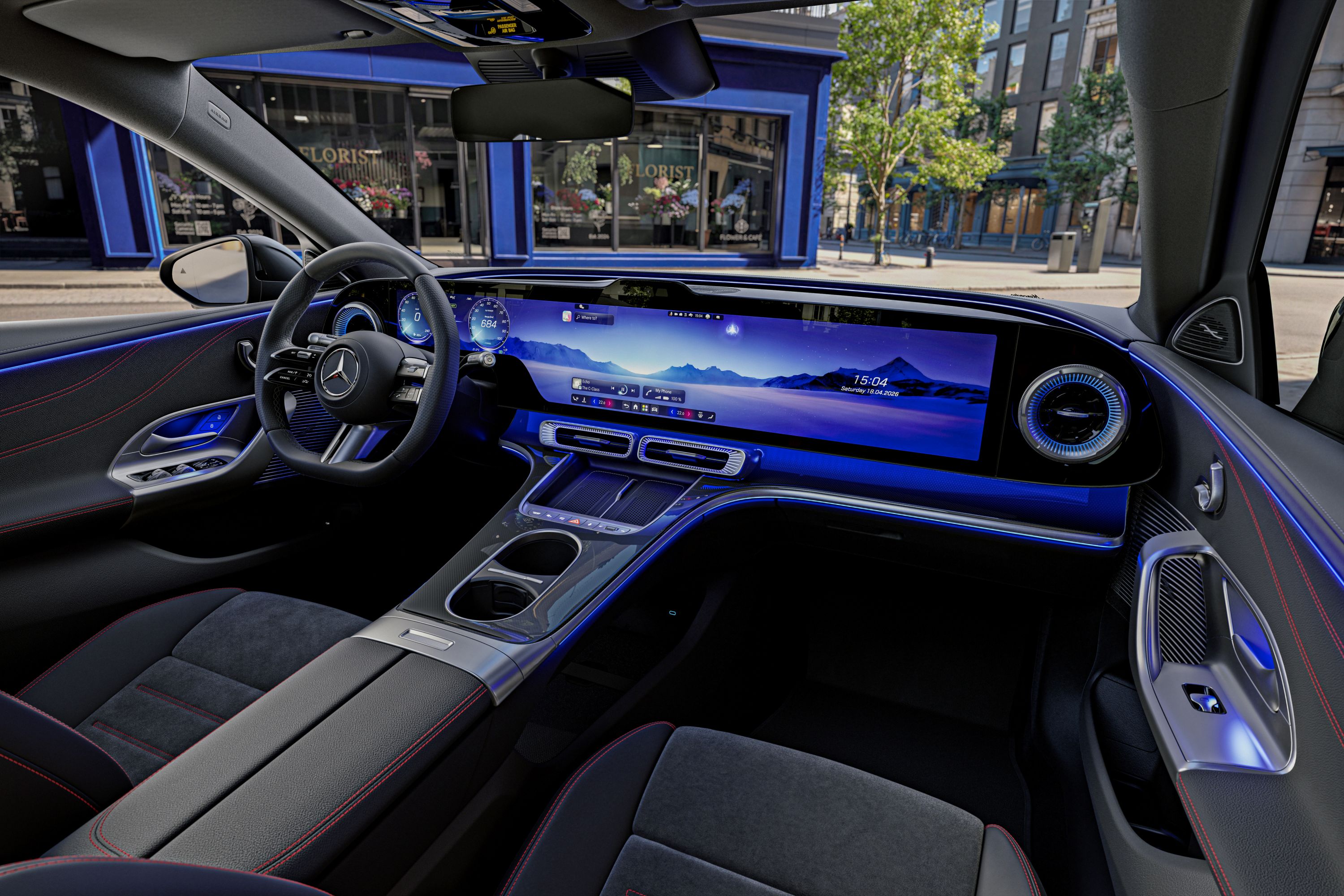 Första interiörbilderna på nya eldrivna Mercedes C-Klass