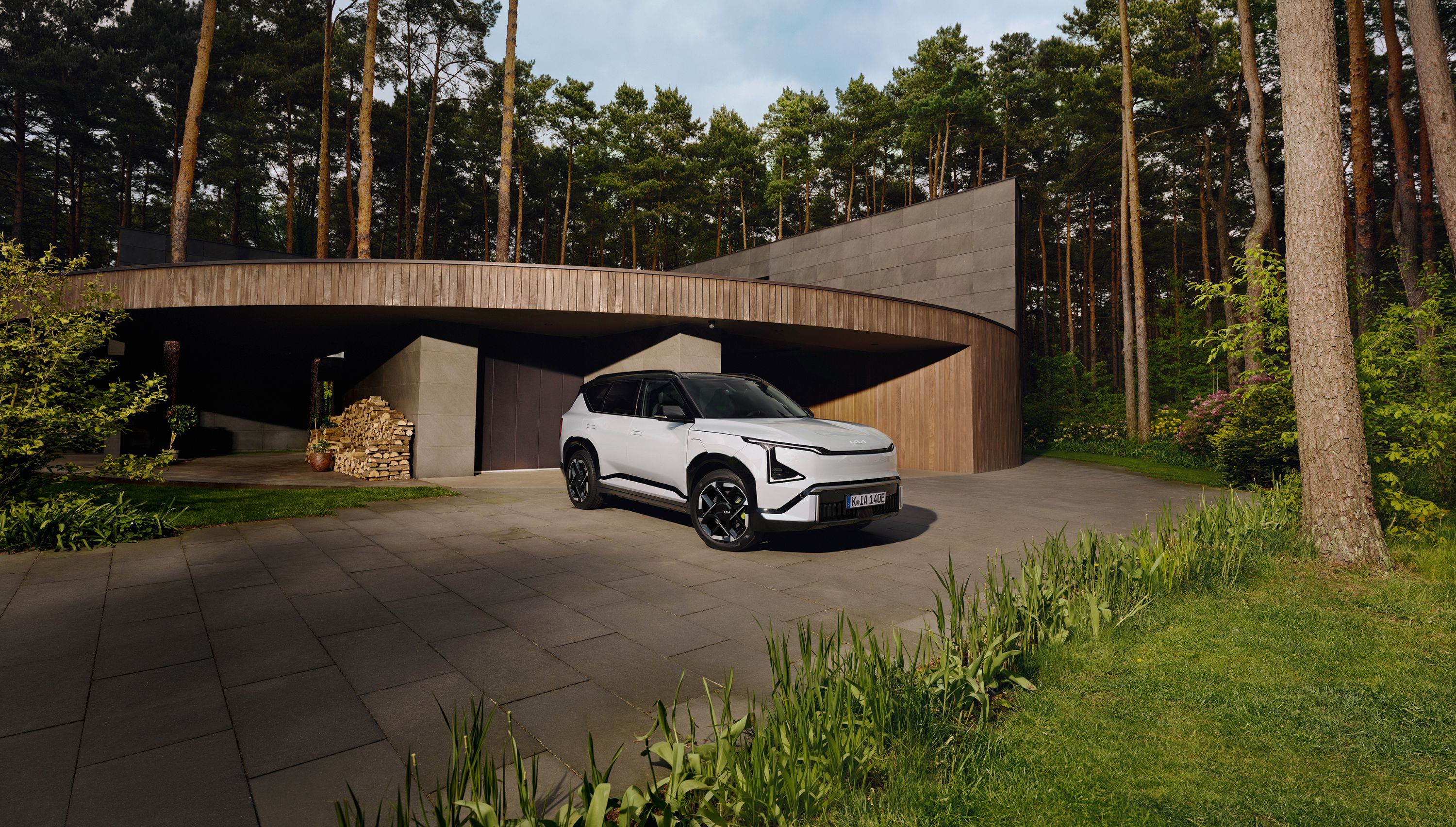 Nu lanseras fyrhjulsdrivna Kia EV5 GT i Sverige