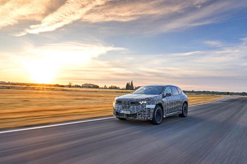 BMW iX3-prototyper visas på bild