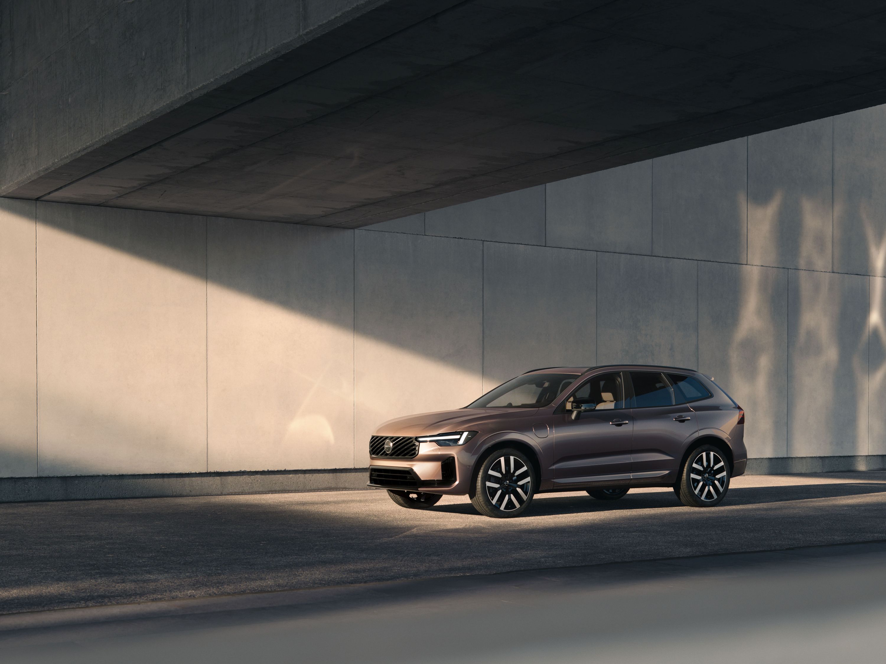 Nu kommer XC60 och XC90 som laddhybrider med lång räckvidd