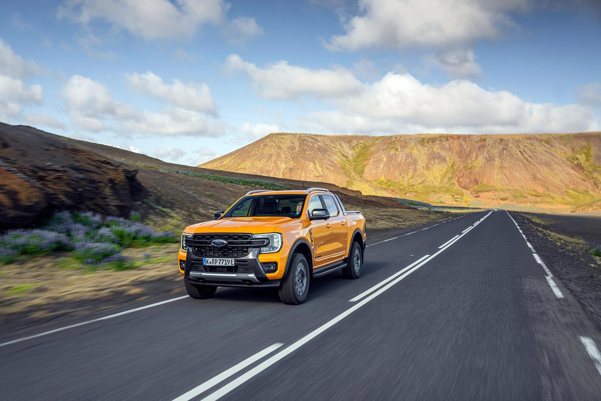 Nya Ford Ranger plug-in hybrid levereras till kunder i Sverige