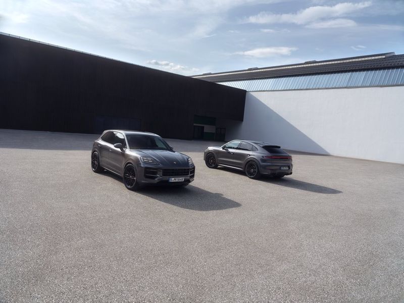 Porsche lanserar Taycan och Cayenne Black Edition