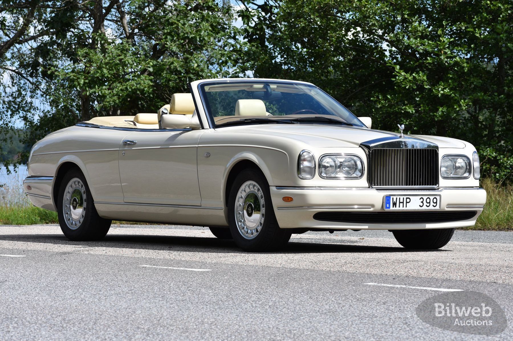 Sällsynt Rolls-Royce Corniche V säljs på auktion