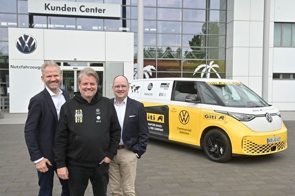 Försöker slå världsrekord med ID. Buzz