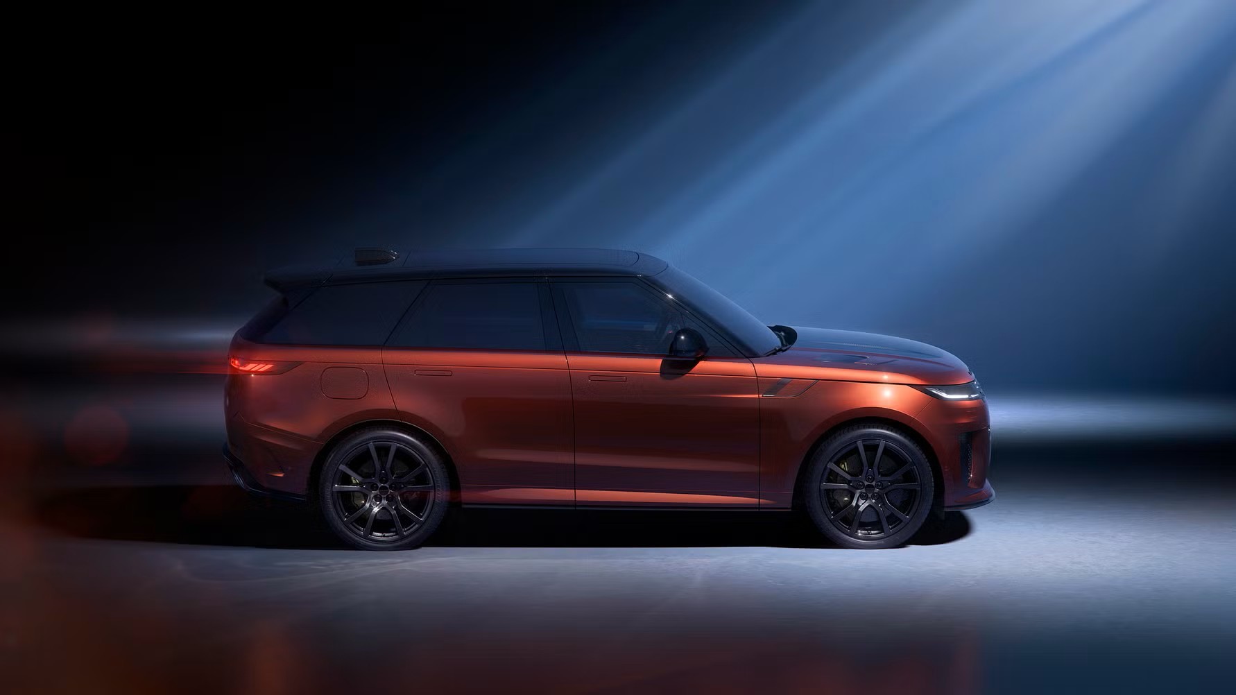 Range Rover Sport SV Carbon har premiär i Monterey