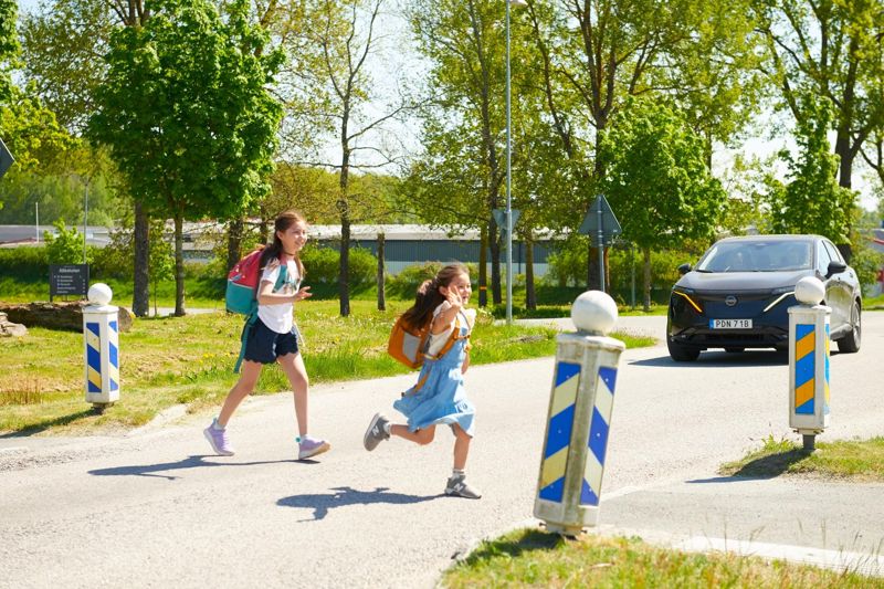 Varannan kör för fort utanför skolor