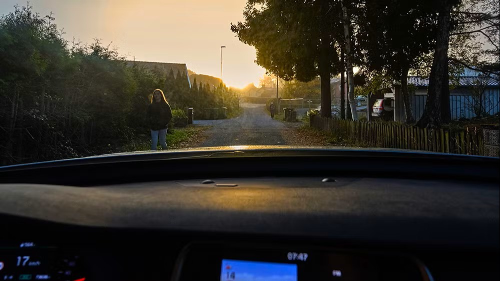 Trots mörker har bara en av fem reflex på sommarkvällar