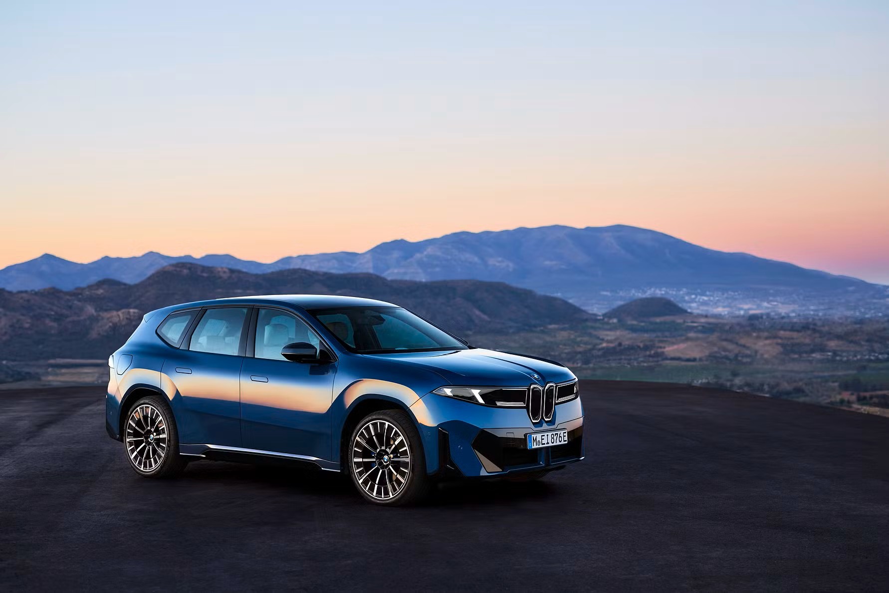 Nya BMW iX3 börjar byggas i höst