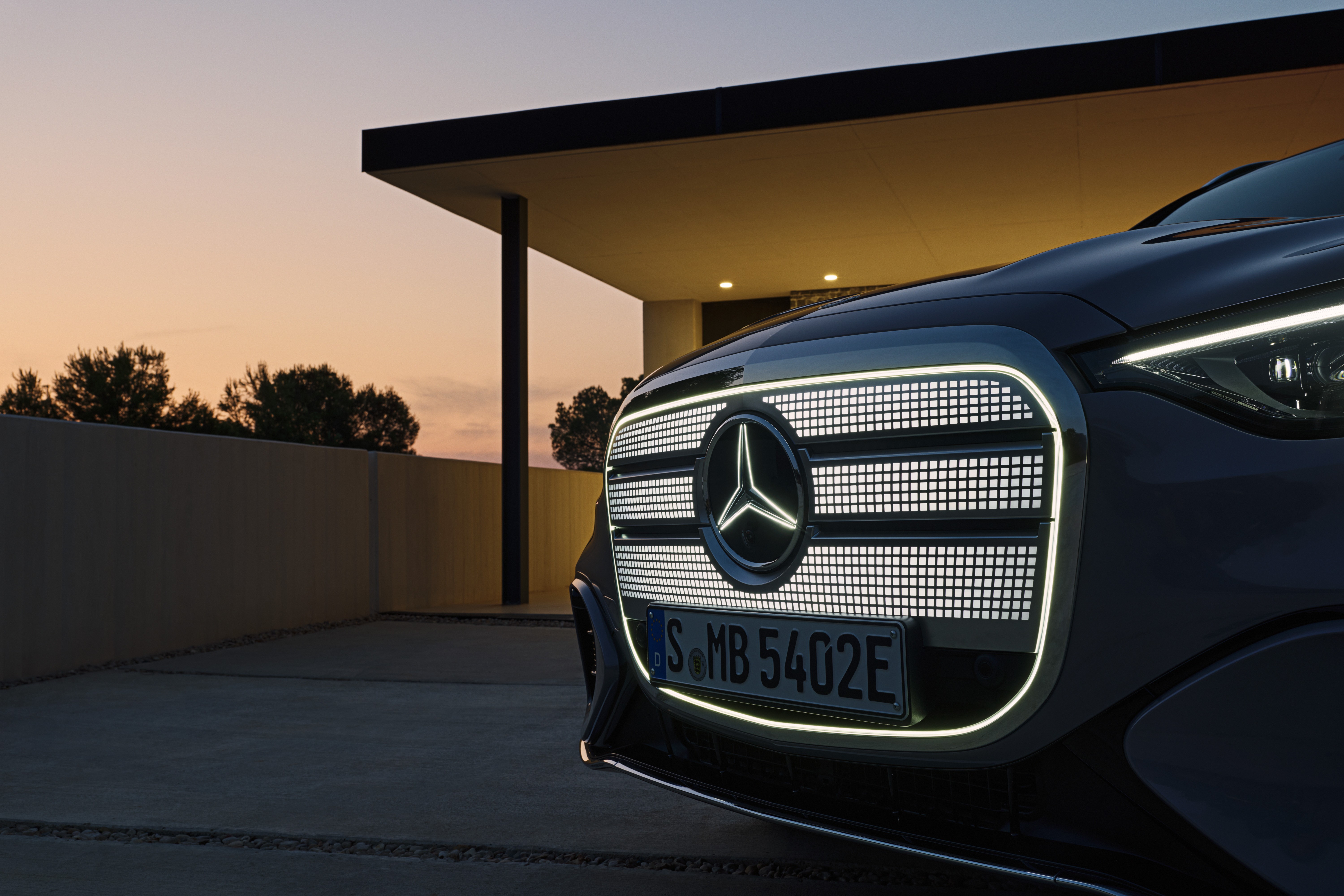 Mercedes visar nya eldrivna GLC