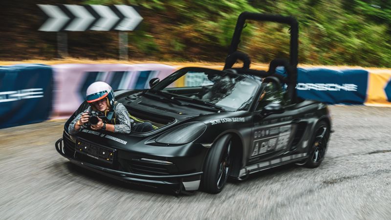 Porsche avslöjar okänd specialbyggd fotobil