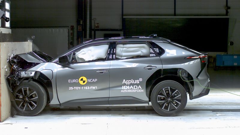 Elbilen Subaru Solterra får toppbetyg i säkerhetstest