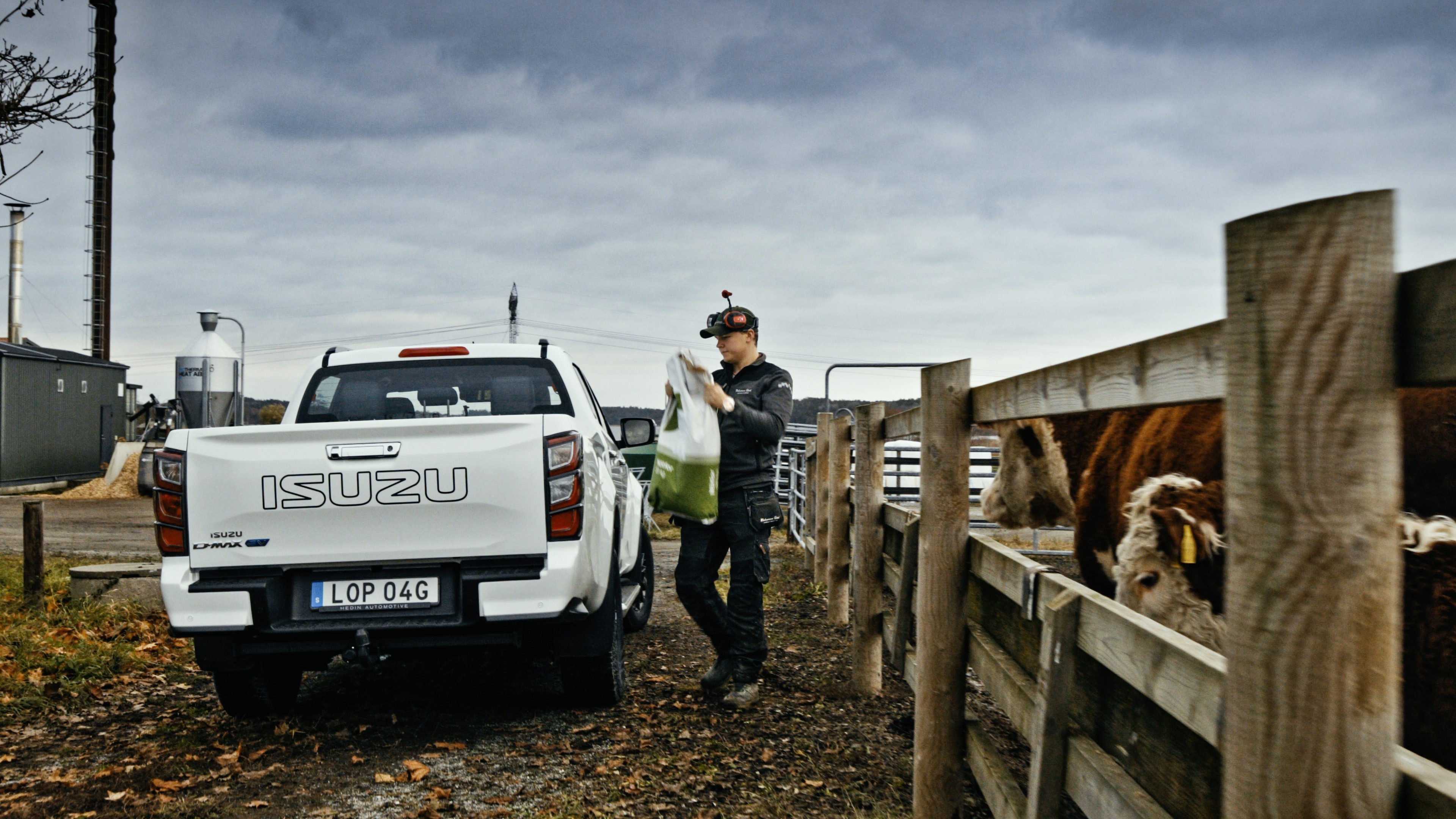 Gård på Ekerö blir först i landet med Isuzus el-pickup