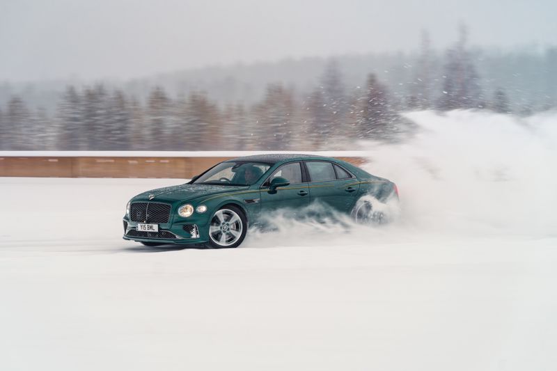 Bentley sätter vinterrekord på Drivecenter Arena i Fällfors
