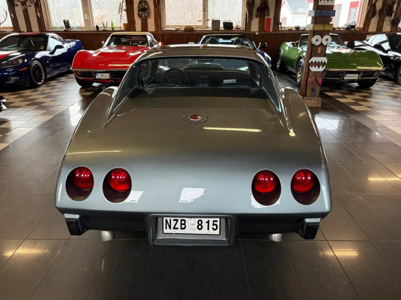 Vehicle image 4