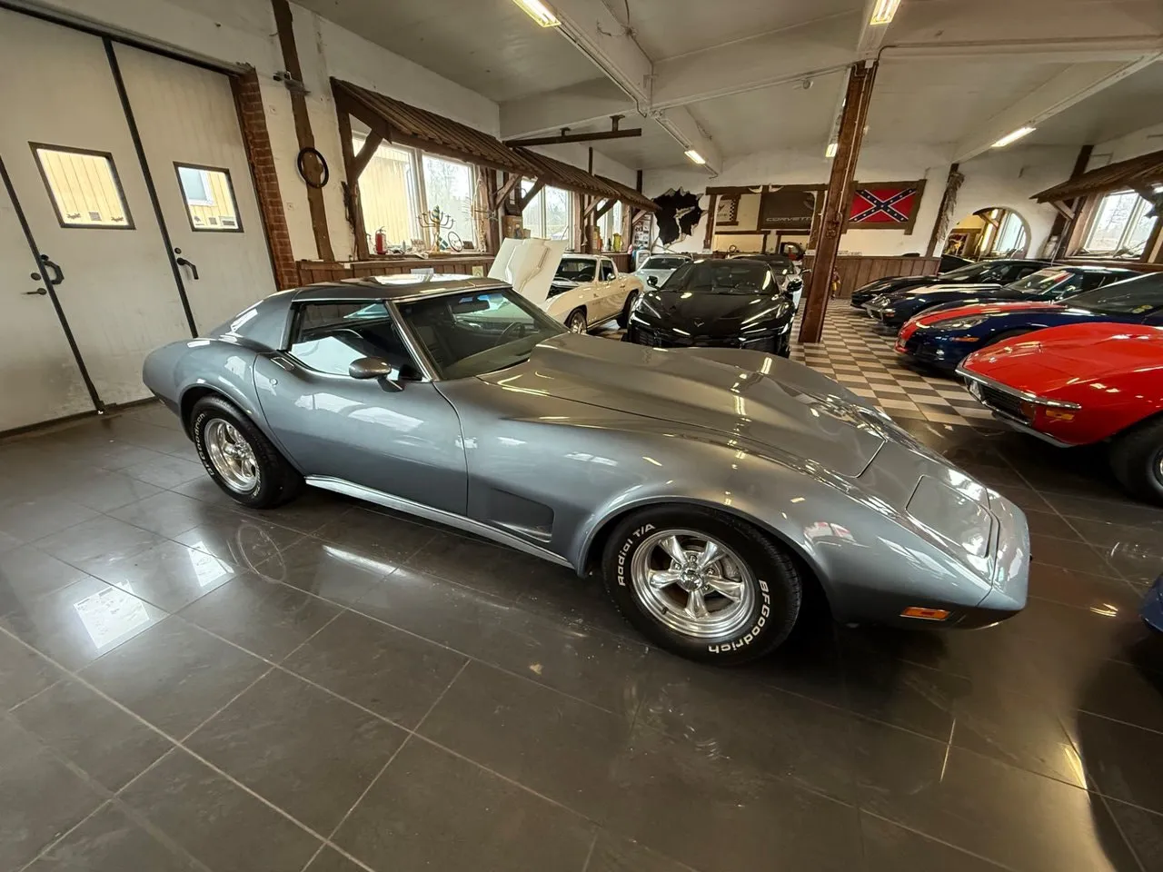 Vehicle image 7
