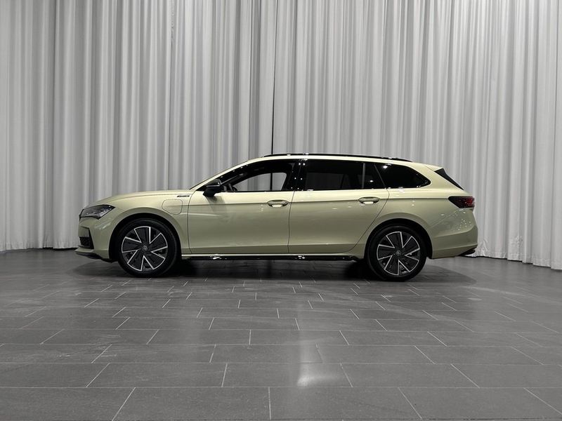Skoda Superb bild 2