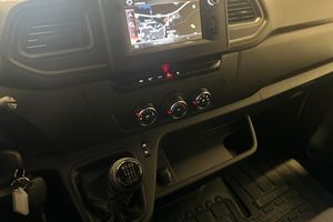 Nissan Interstar bild 12