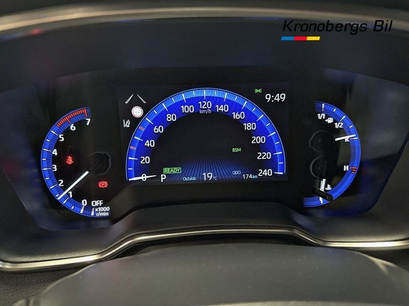 Suzuki Swace bild 10