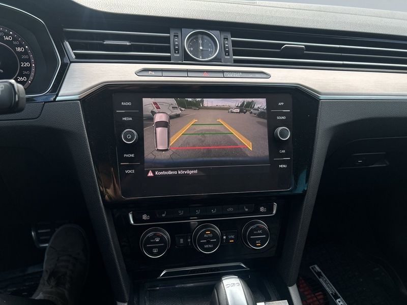 Volkswagen Passat bild 11