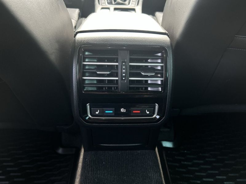 Volkswagen Passat bild 17
