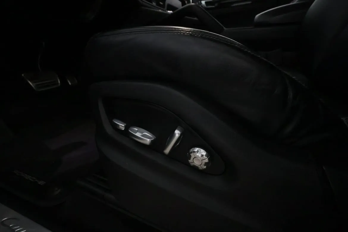 Vehicle image 31