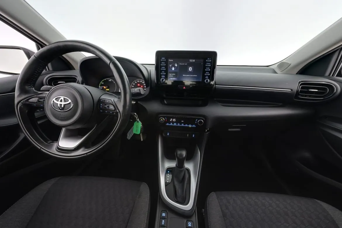 Vehicle image 11