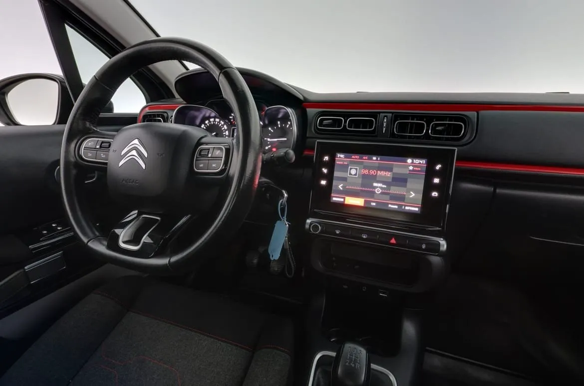 Vehicle image 12
