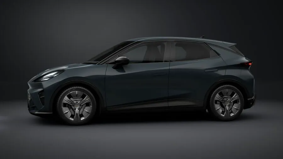 Vehicle image 3