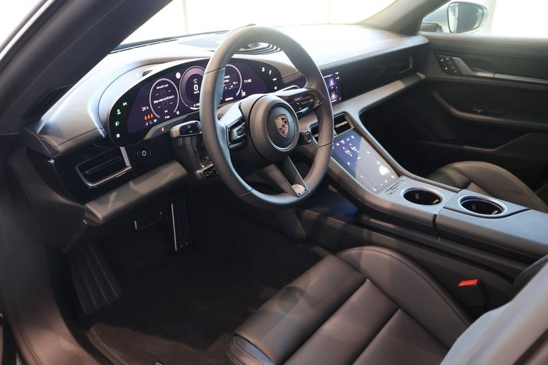 Porsche Taycan bild 17