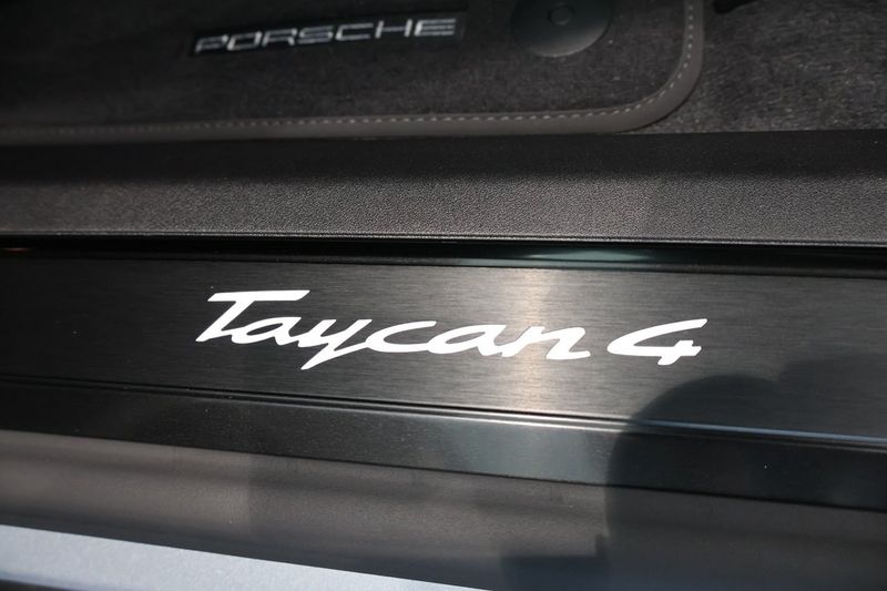 Porsche Taycan bild 11
