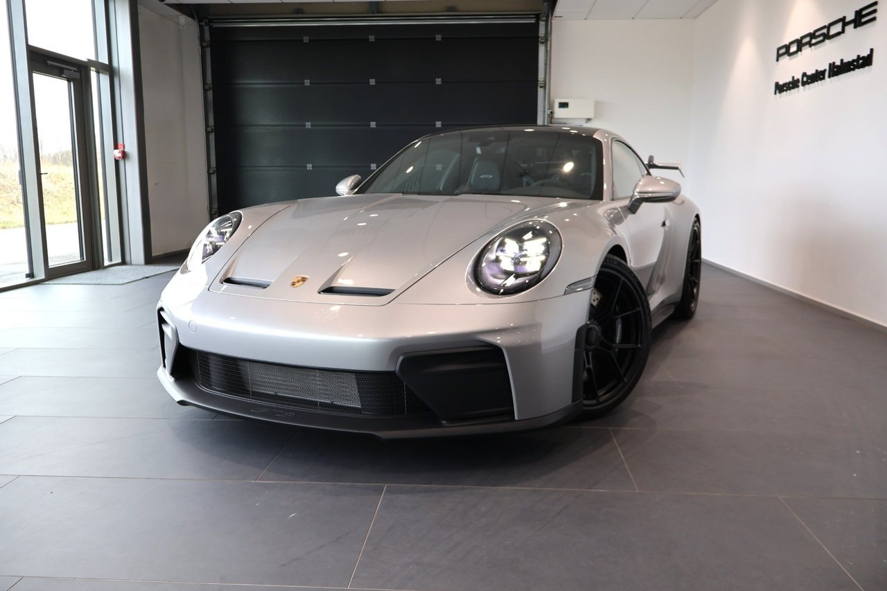 Porsche 992