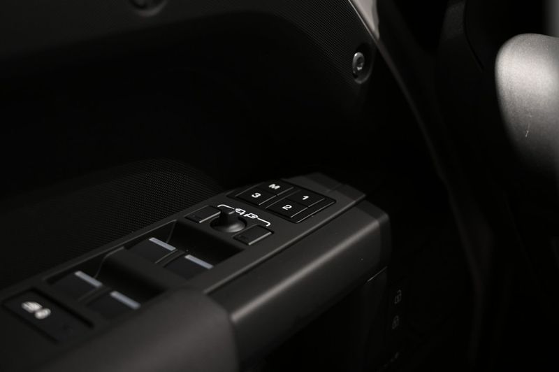 Land Rover Defender bild 19