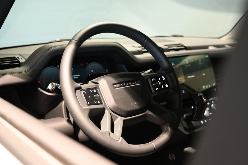 Land Rover Defender bild 16