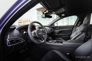 Jaguar XE bild 5