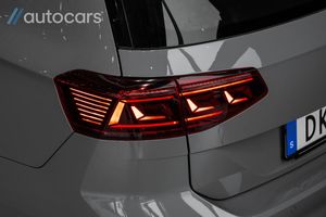Volkswagen Passat bild 14
