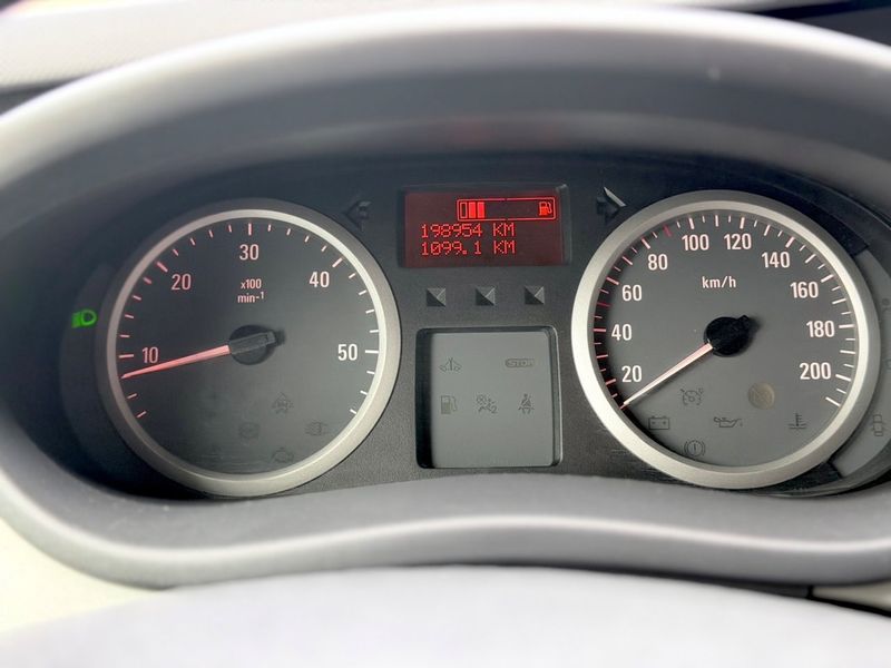 Opel Vivaro bild 17