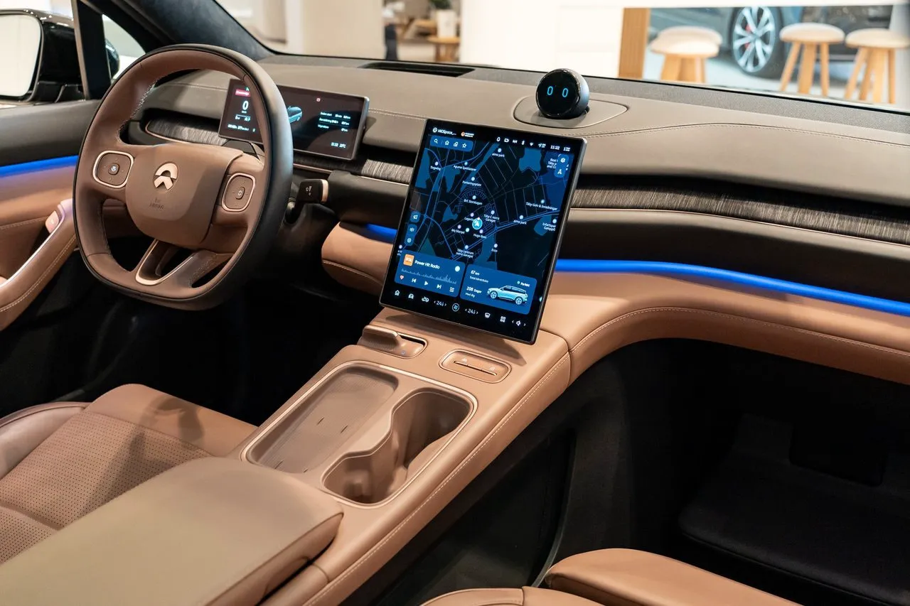 Vehicle image 7