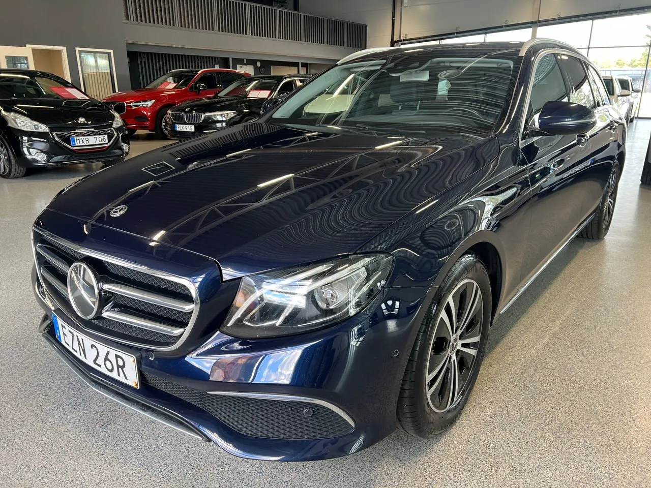 Vehicle image 7