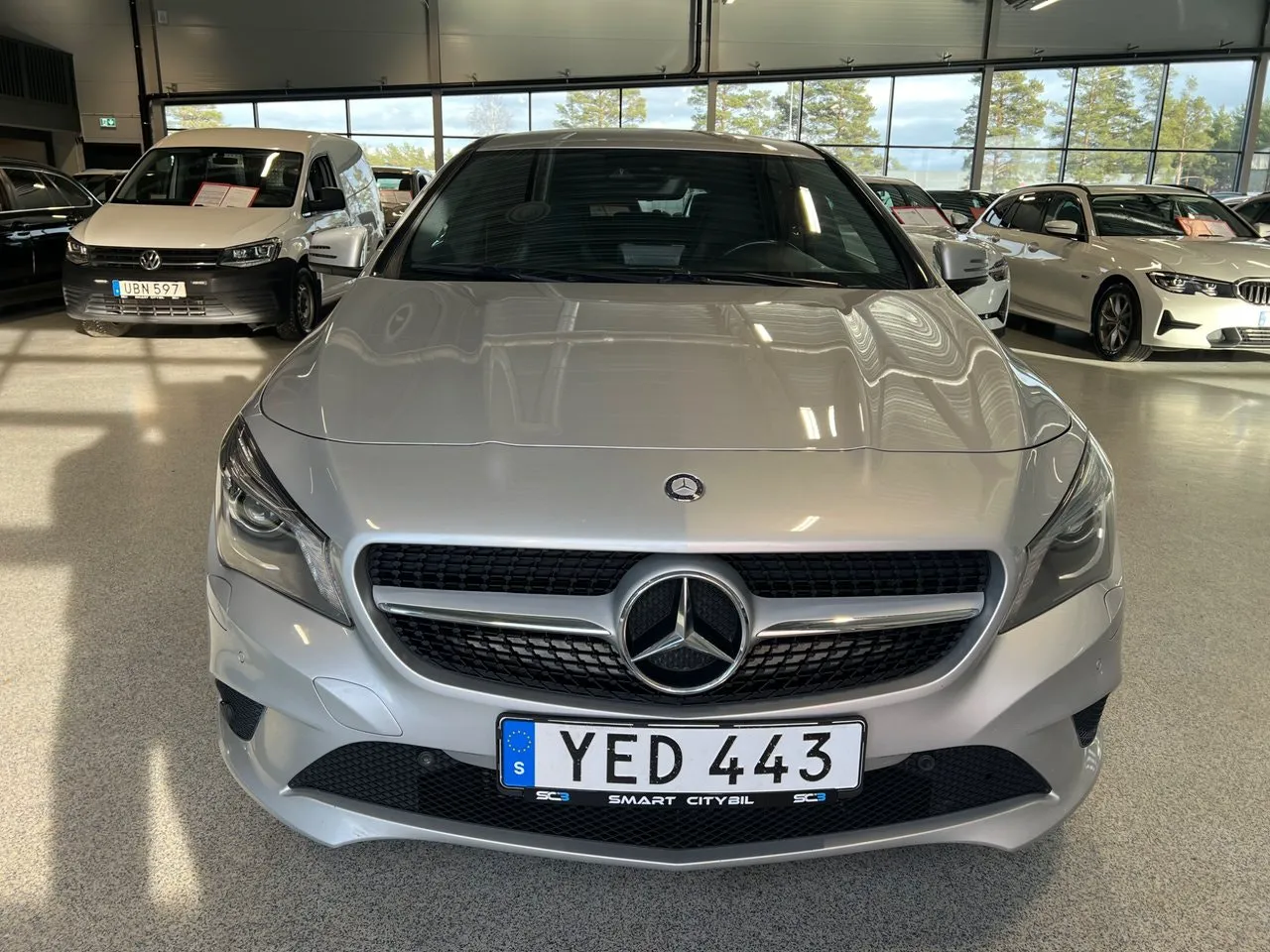 Vehicle image 7