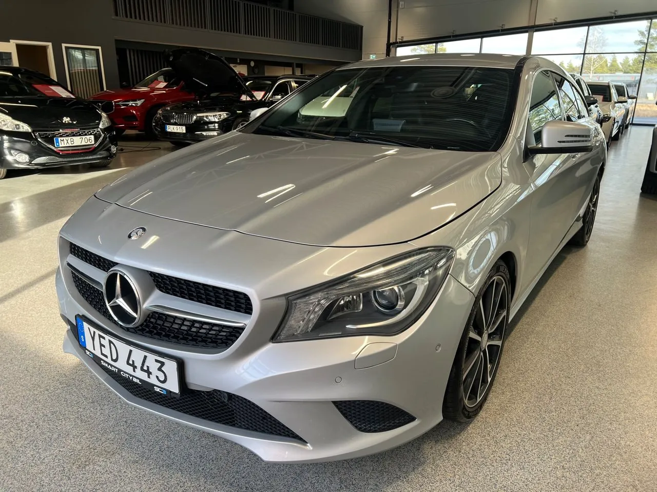 Vehicle image 6