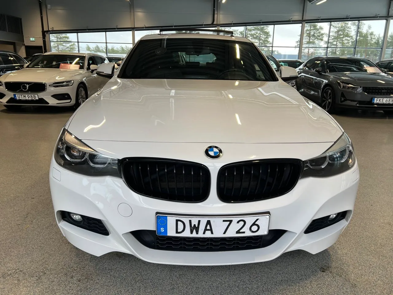 Vehicle image 7