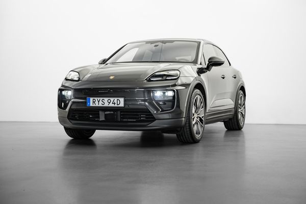 Porsche Macan 4S - Välutrustad - Avlyftbar moms - 516 hk - 2025