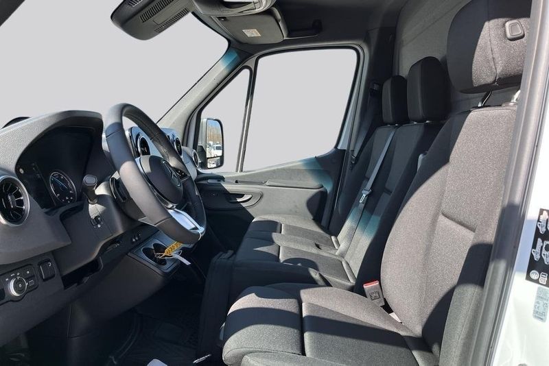 Mercedes Sprinter bild 8