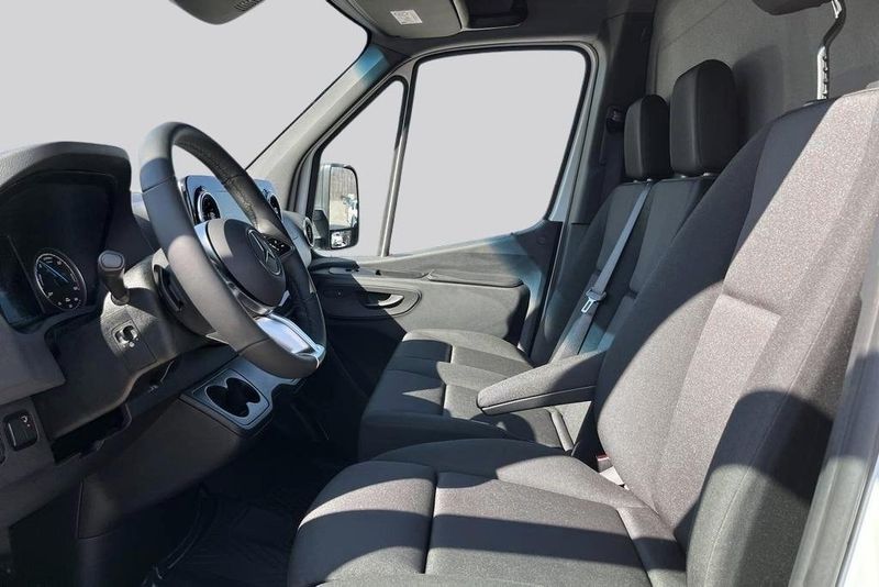 Mercedes e-Sprinter bild 8