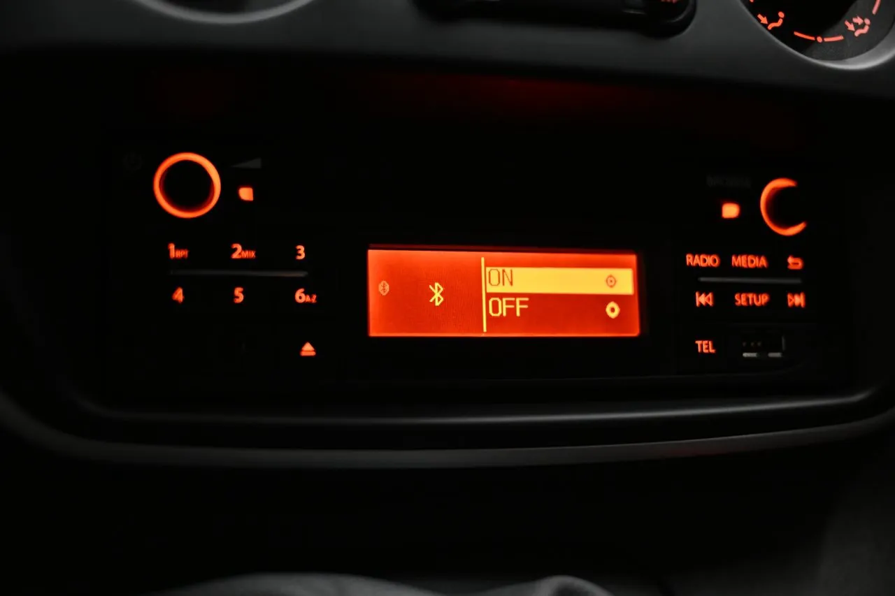 Vehicle image 21