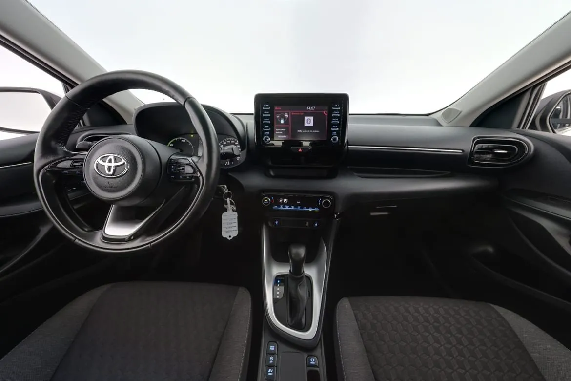 Vehicle image 11