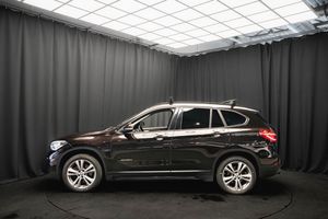BMW X1 bild 8