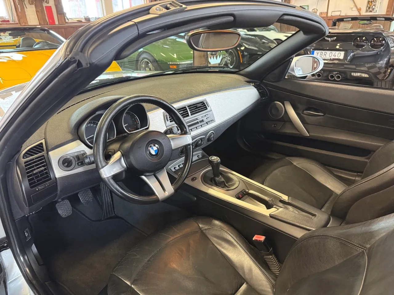 Vehicle image 22