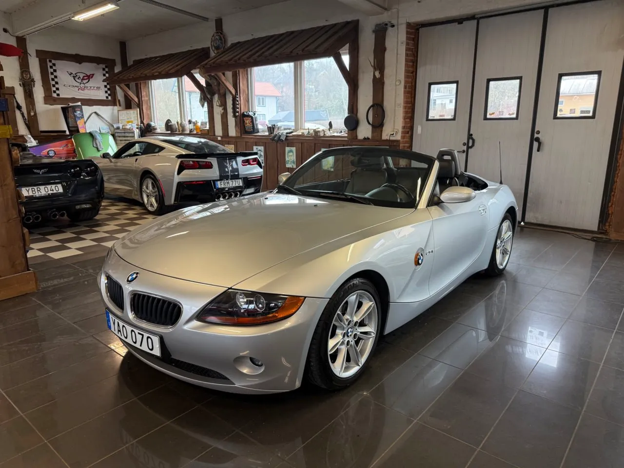 Vehicle image 2