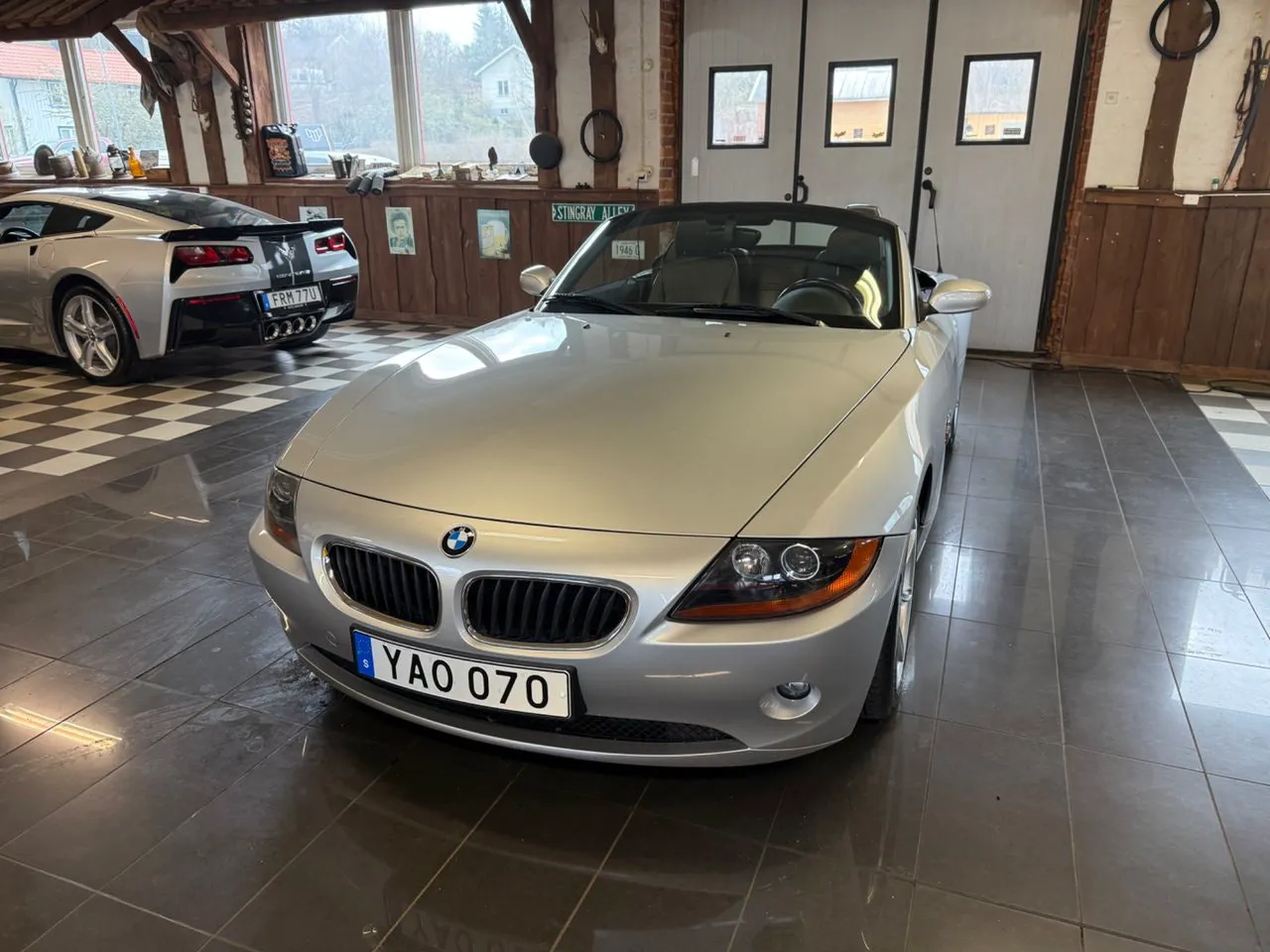 Vehicle image 3